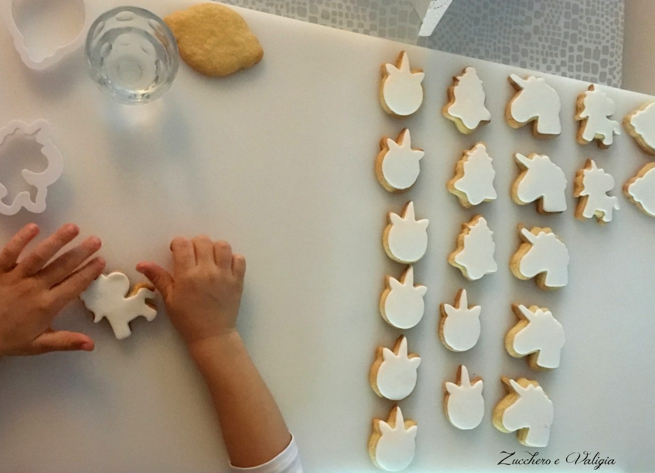 Set di 2 formine per biscotti con unicorno
