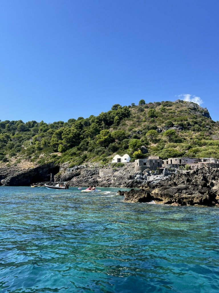 Escursione in Barca Arcomagno San Nicola Arcella un’esperienza indimenticabile per tutta la famiglia 10 Escursione in barca San Nicola Arcella Arcomagno