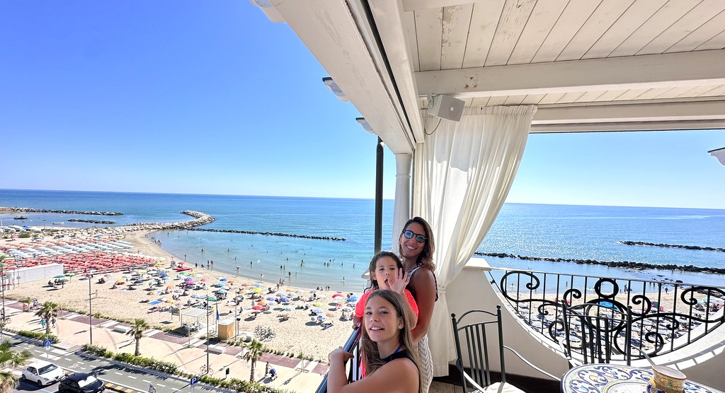 Zucchero e Valigia Chi siamo? 15 Sympathy Hotel Martinsicuro